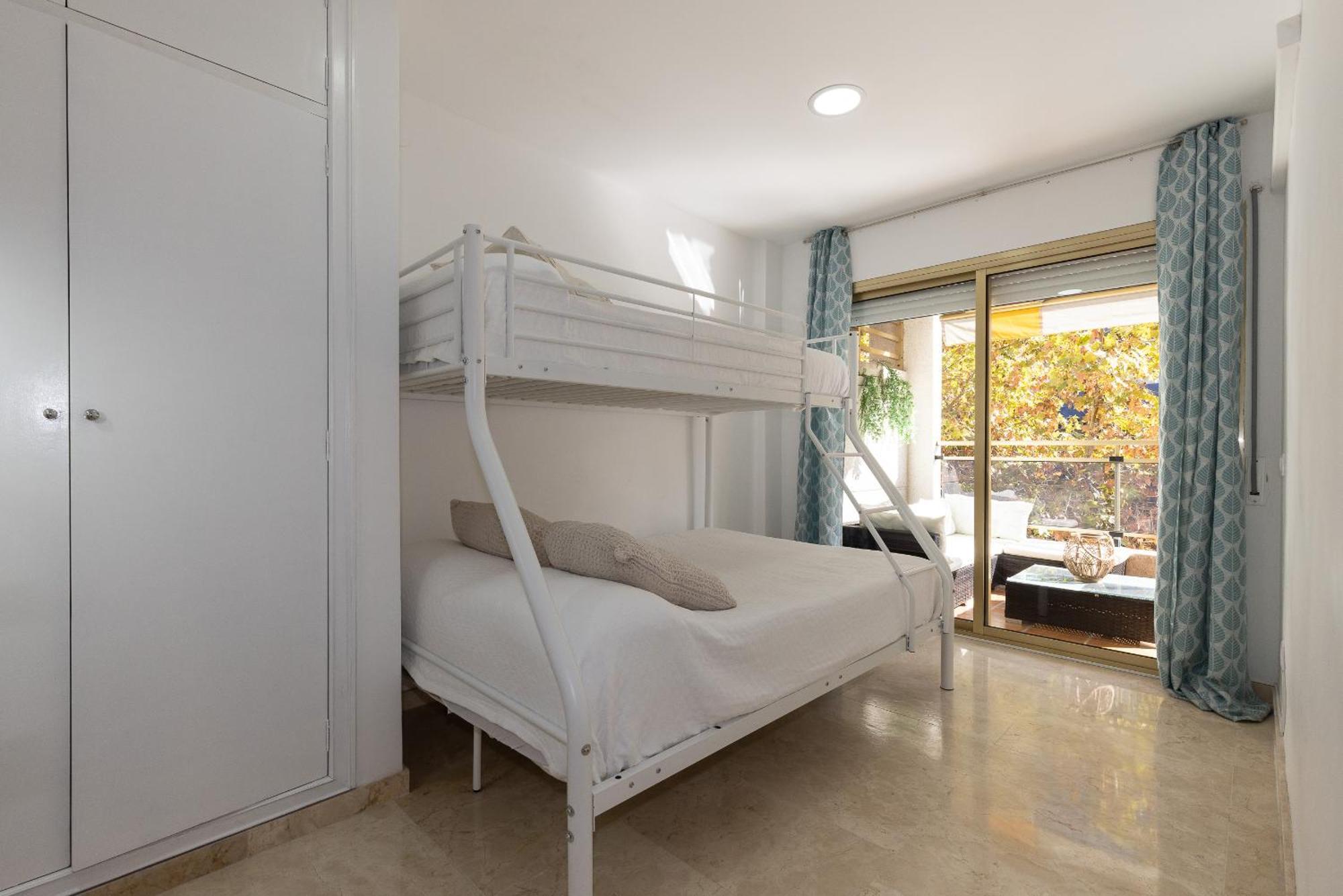 Uhc Michelangelo Apartments サロウ 部屋 写真