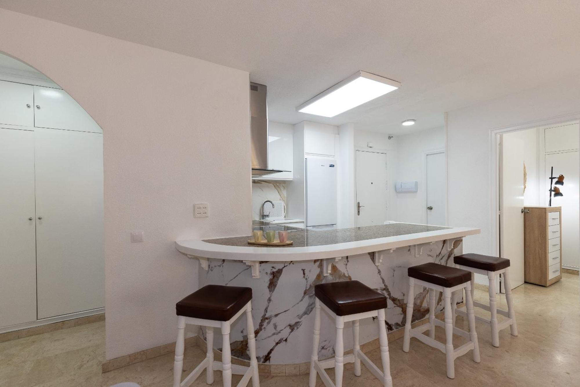Uhc Michelangelo Apartments サロウ 部屋 写真